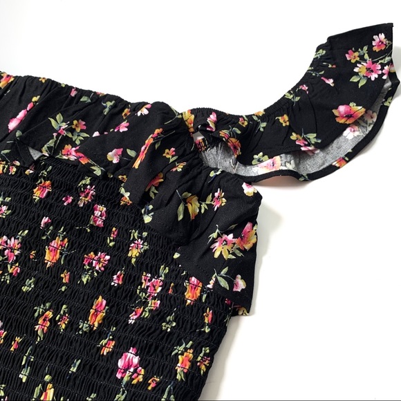 | f21• midnight smocked floral flounce top | - Picture 5 of 5